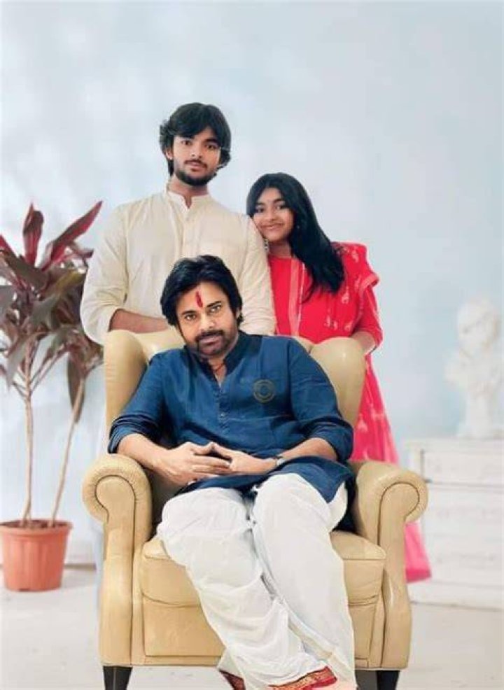 Akira Nandan family