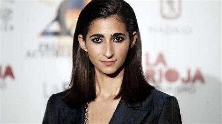 Alba Flores