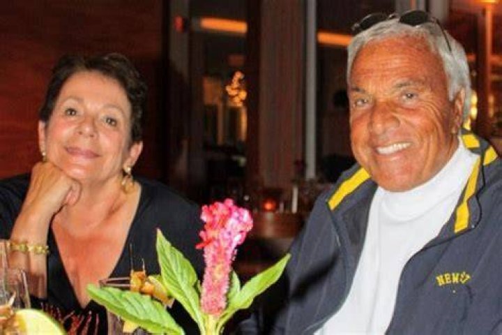 Angelo Mozilo wife: Who is Phyllis Mozilo?