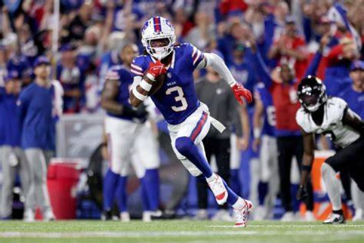 Buffalo Bills Offer Positive Update About Damar Hamlin