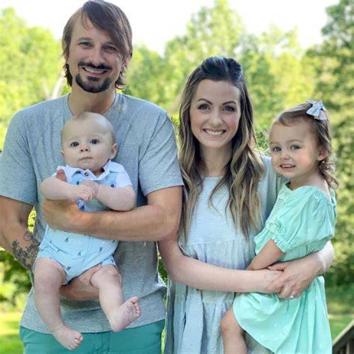 Carly Waddell's while announcing her pregnancy news in May, 2019