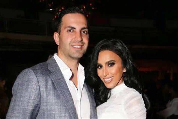 Dara Mir Age Wiki, Biography Height, Instagram, Lilly Ghalichi Husband