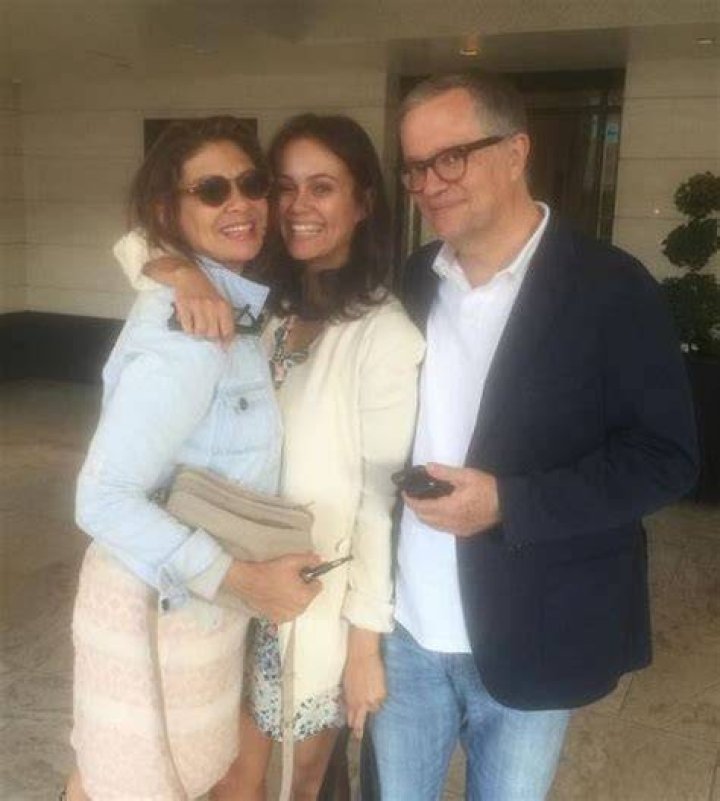 Dina Shihabi with her father and mother