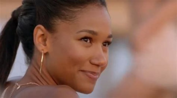 Does Layla end up killing herself in All American?