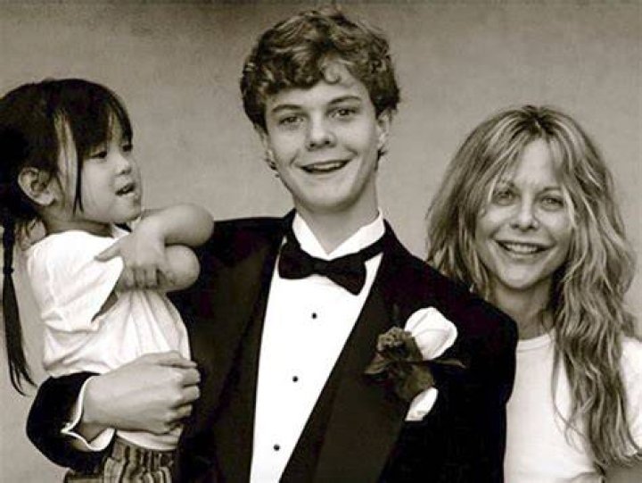 Does Meg Ryan have children?