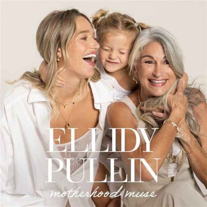 Ellidy Pullin is best known as a wife of late Alex Pullin aka Chumpy (famous Australian snowboarder)