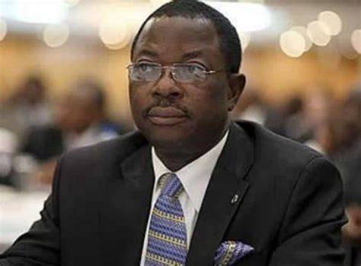 Erastus Akingbola wiki
