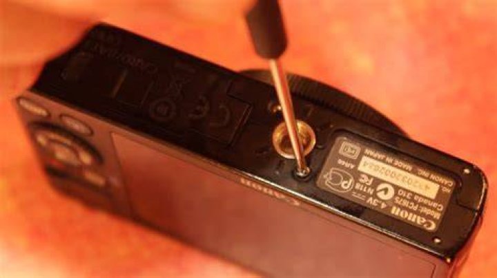 How do i restart my canon camera
