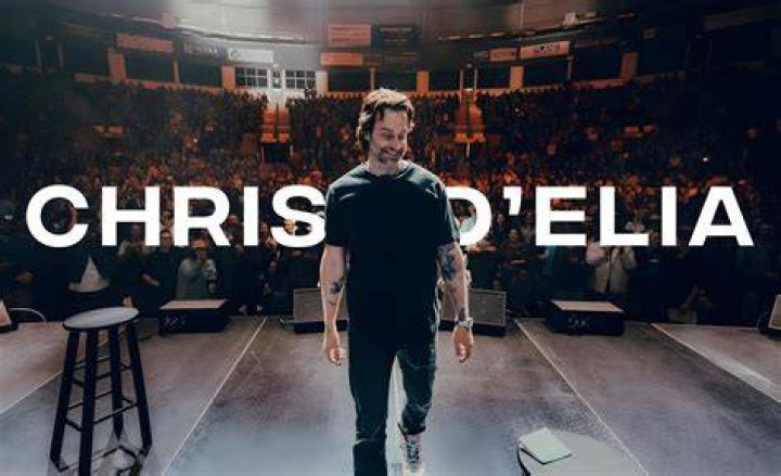 How tall is Chris D'Elia