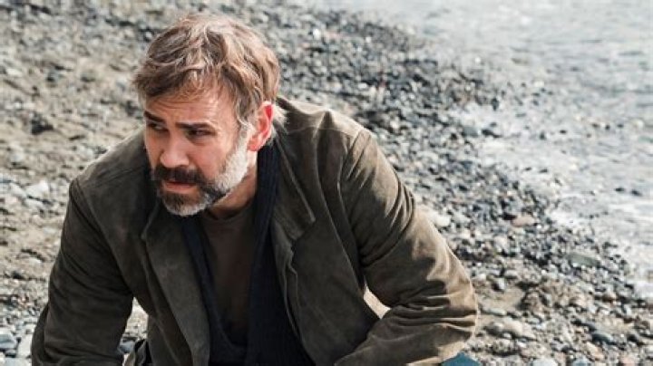 How tall is Rossif Sutherland
