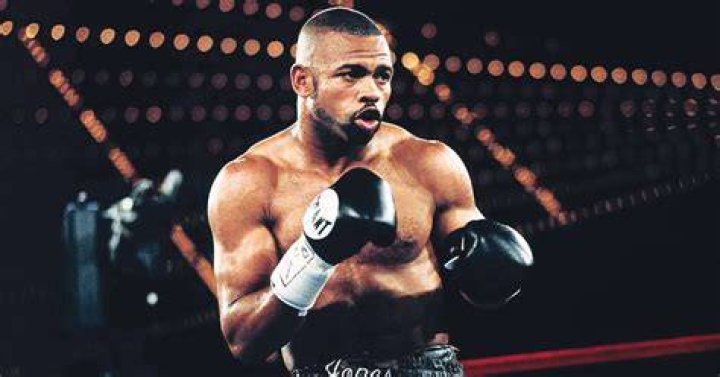 How tall is Roy Jones Jr