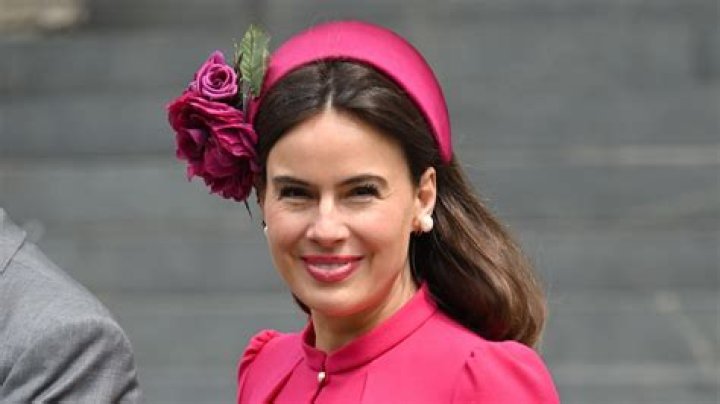 How tall is Sophie Winkleman