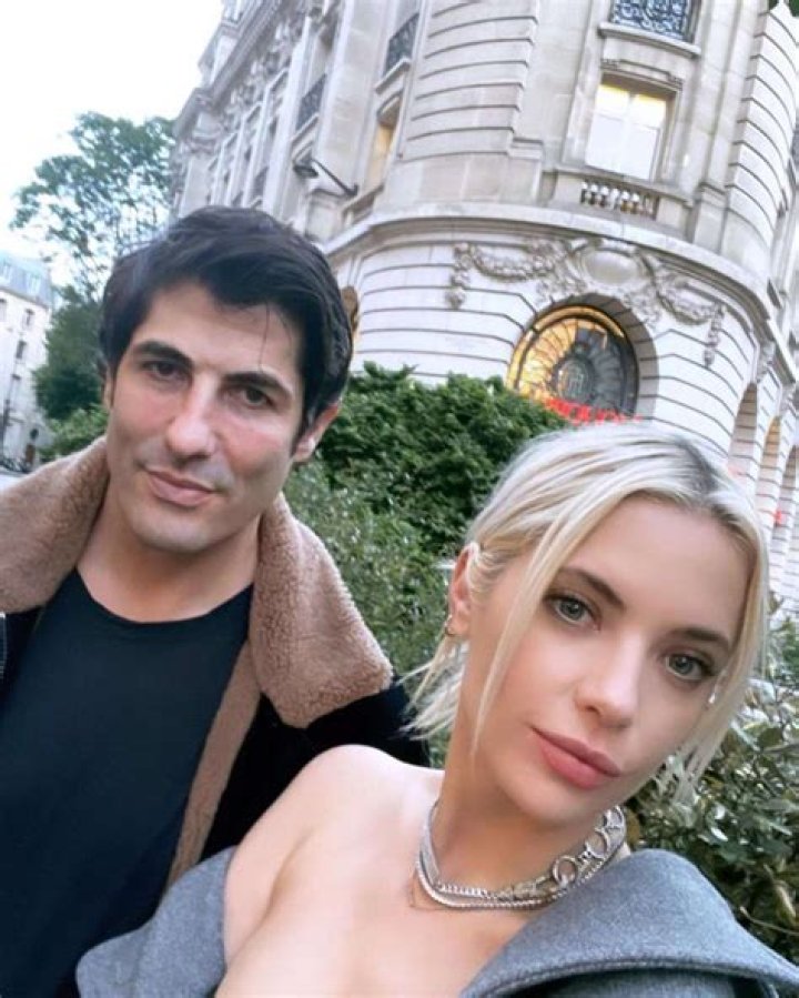 Image of Brandon Davis with his wife, Brooke Davis