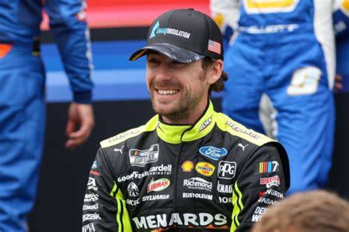 Image of Ryan Blaney: Net Worth, Salary, Wife, Age, Wiki-Bio