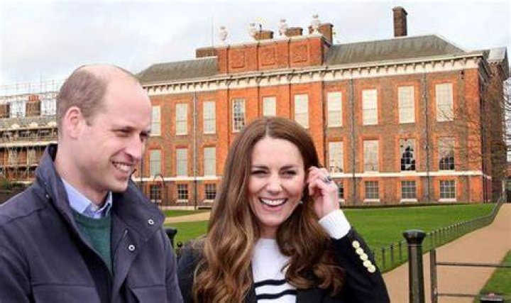 Kate Middleton Shows Kensington Palace Amid Move: Photo