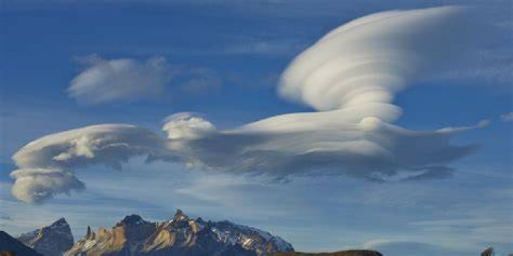Lenticular Cloud