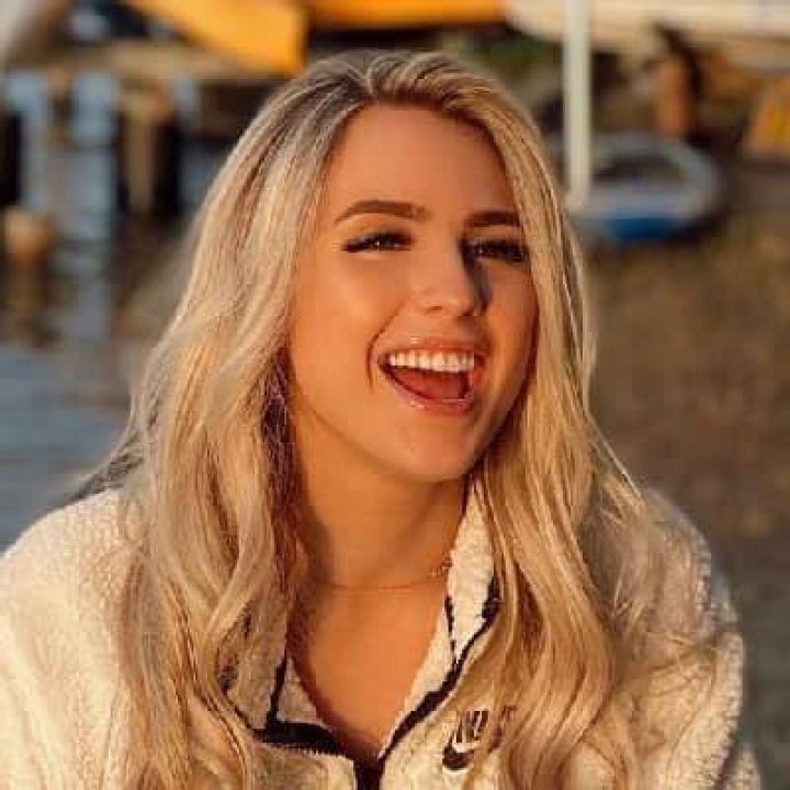 McKenna Kaye Age | Wiki, Net worth, Bio, Height, Boyfriend