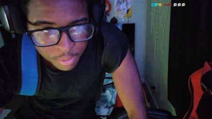 Moneysigneric with his mother