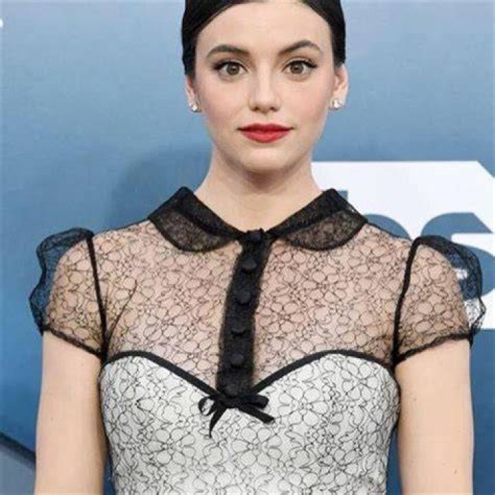 Neith Hunter Biography, Age, Height, Husband, Net Worth, Family