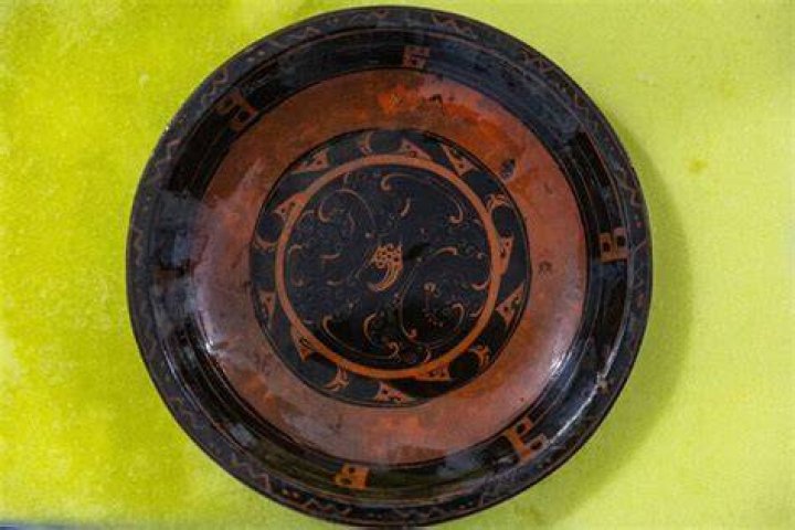 Pottery Discovered At The Wulong Tomb