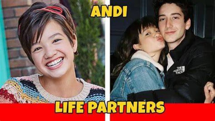¿Quién es el novio de Andi Mack? – Celebrity.fm