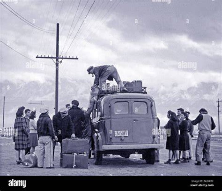 Relocation Bus Manzanar