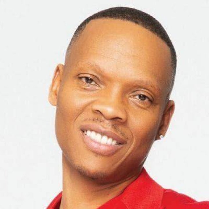 Ronnie DeVoe Net Worth: Lifestyle, Charity & Career