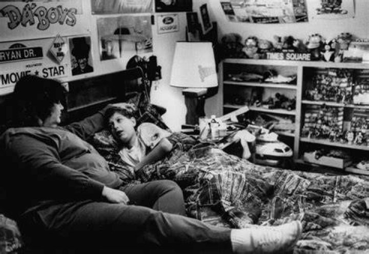 Ryan White Laying In Bed With His Mom