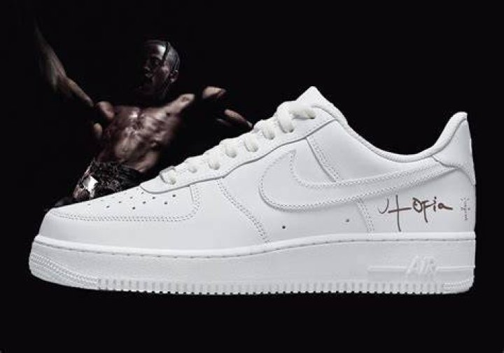 Sneaker Customizer Mache Unveils 