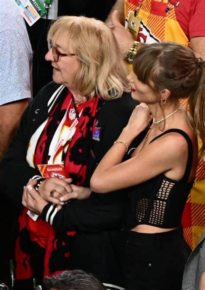 Taylor Swift and Donna Kelce