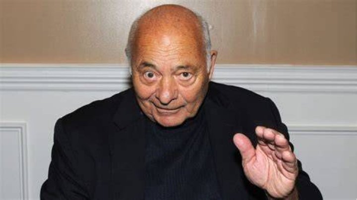 Was Burt Young married when he passed away? Does Burt Young have kids?