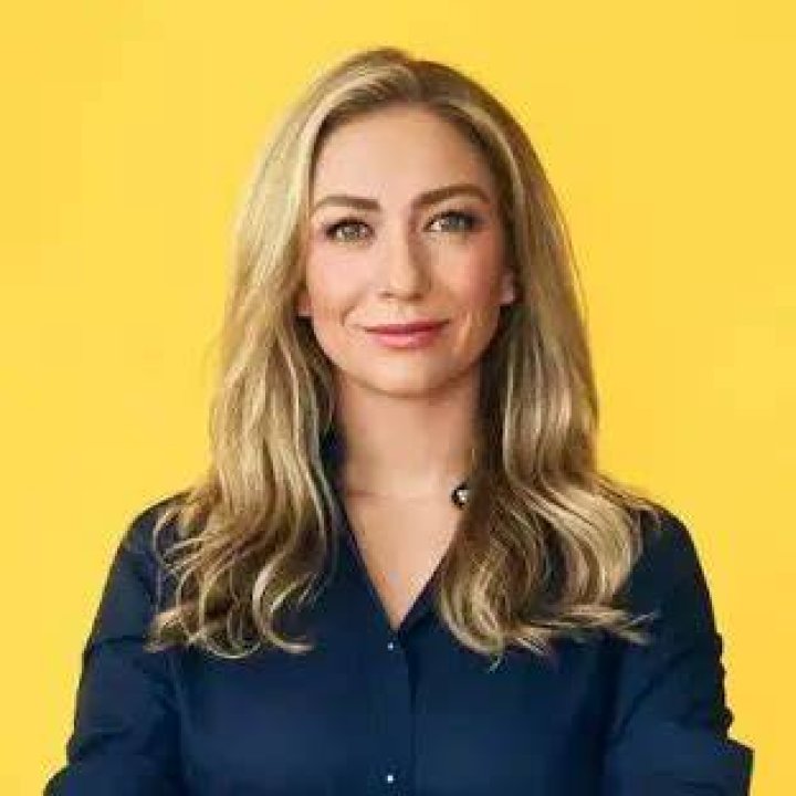 Whitney Wolfe Herd Bio-Wiki, Age, Husband, Net Worth, Education, Married
