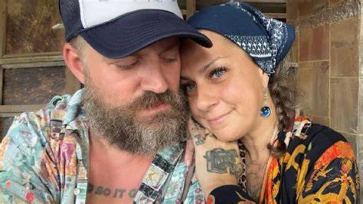 Who is Danielle married to on American Pickers?