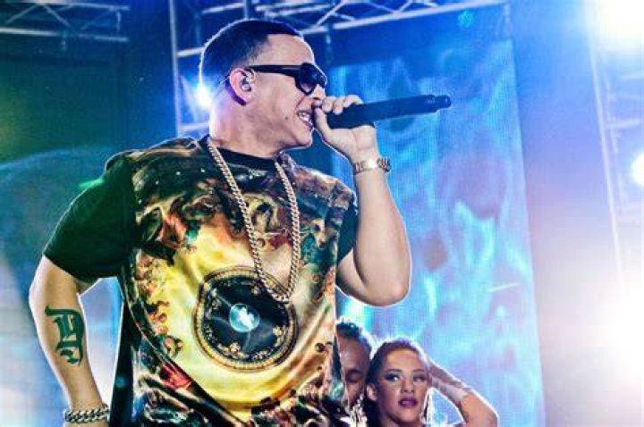 Who is the richest reggaeton singer?