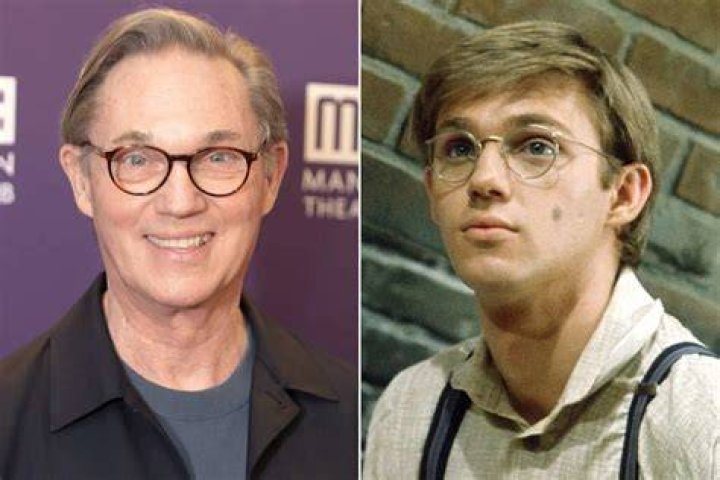 Why was Richard Thomas replaced on The Waltons?