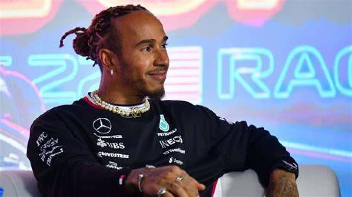Wie viel verdient Lewis Hamilton?